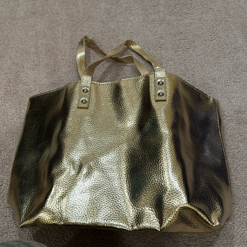 Flashy and cute tote